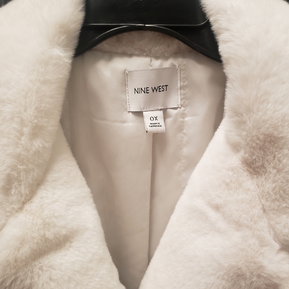 NEW w/Tags Nine West Women's White Faux Leather & Fur Moto Jacket, Sz 0X, 14/16 - Picture 5 of 10